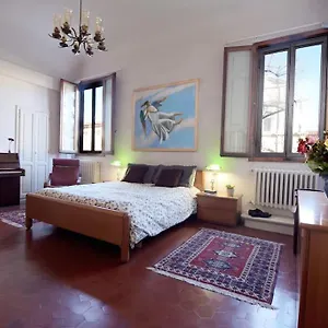Apartment Cozy With Private Garden - City Center -, Florence