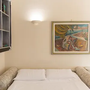 Classic 1br Outside Ztl & 10 Min From Center Apartamento