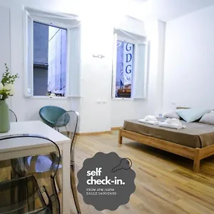 Apartment Le Dantesche Boutique, Florence
