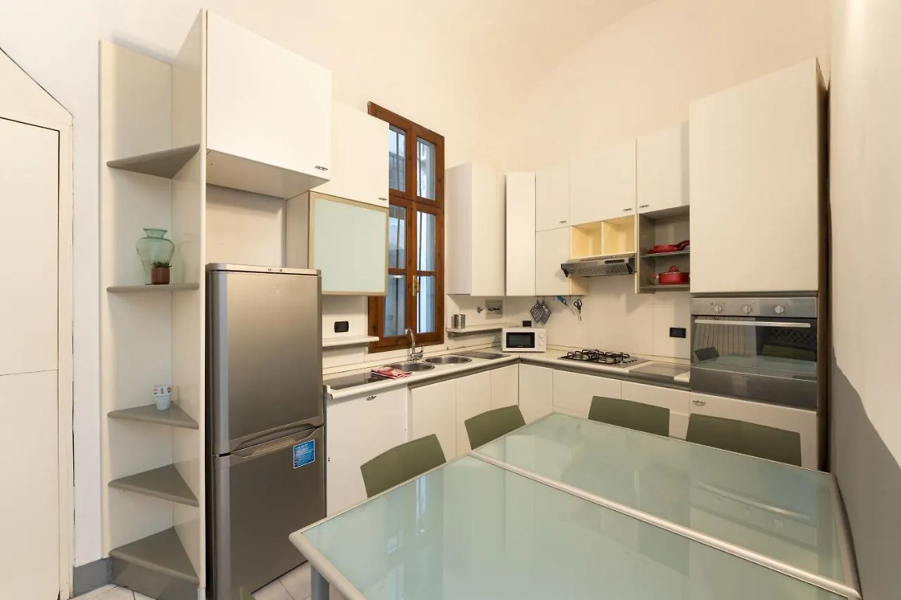 Pilastri 35 Apartment Florence